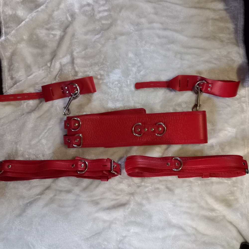 BRAND NEW !!Leather Locking Waist/Thigh and Ankle Cuffs